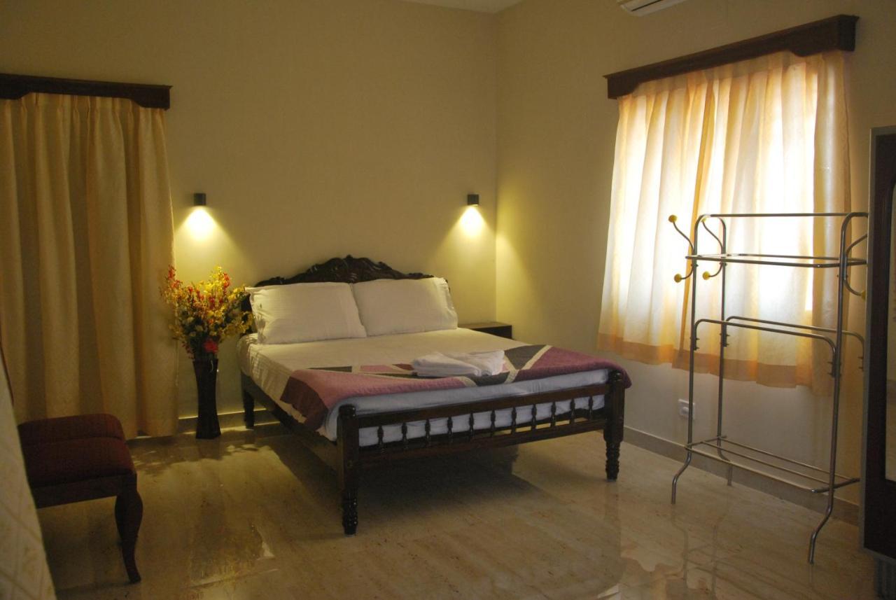 Casa Feliz Bed & Breakfast Fort Kochi Exterior photo